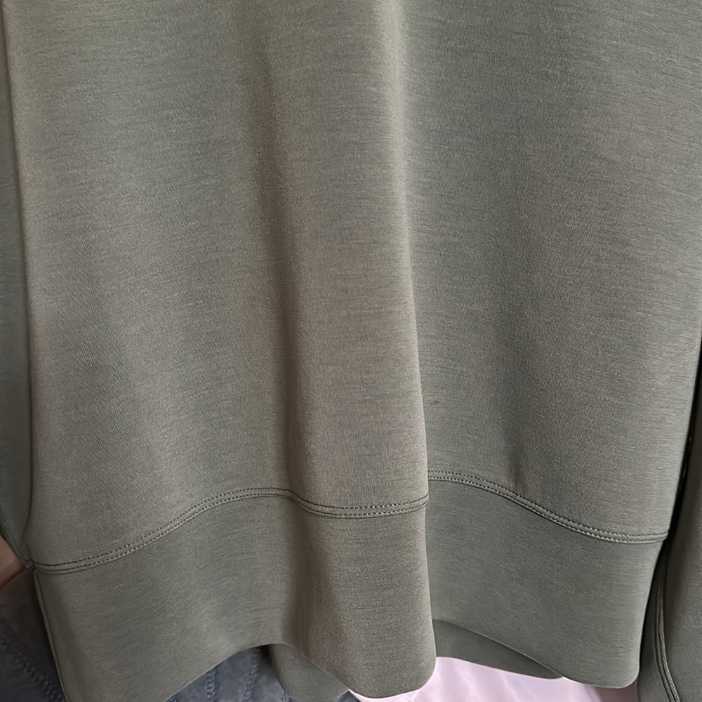 Lululemon Sage Green Crewneck Scuba Sweatshirt - Picture 4 of 10